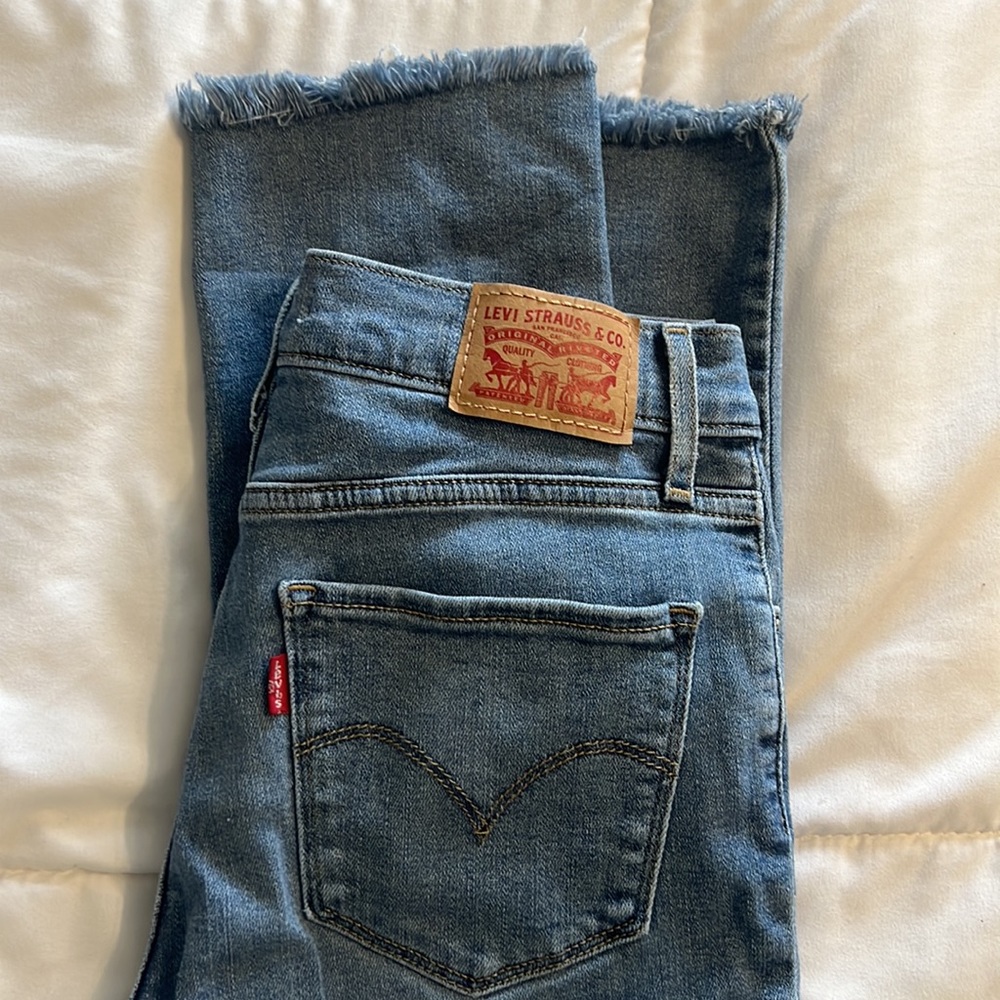 High Rise Straight Crop Levi Jeans